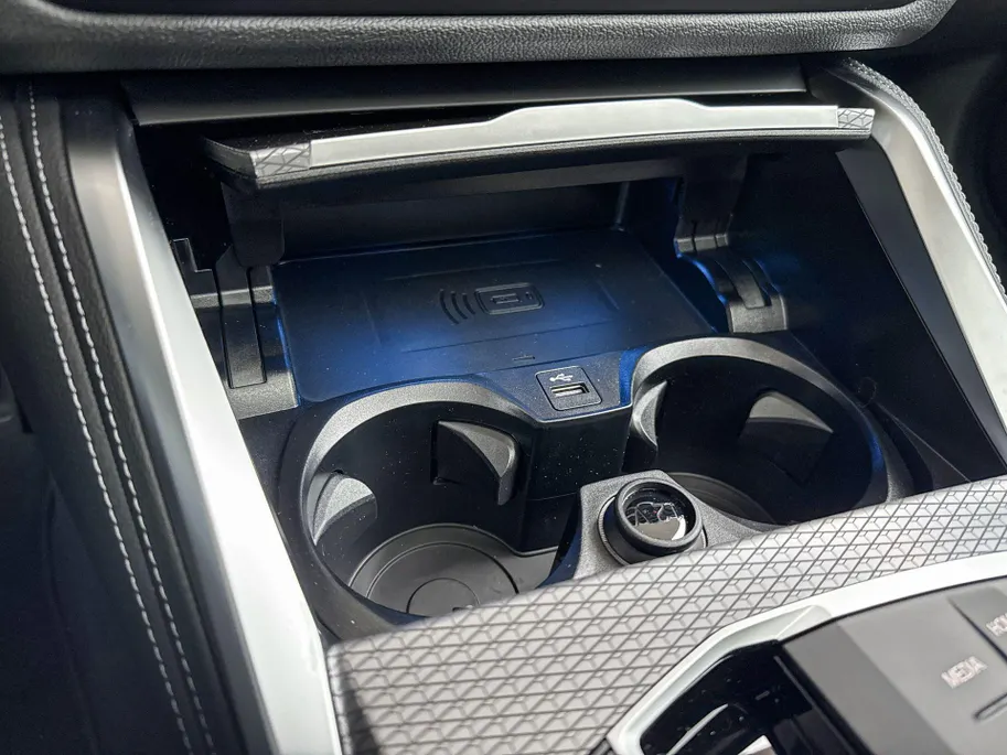BMW i4 eDrive35