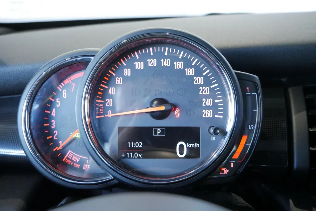 MINI 3-Deurs 2.0 Cooper S Knightsbridge Edition *Automaat*Navigatie*Parkeersensoren*Climate Control*Schuif/Kanteldak*Stoelverwarming*Harman Kardon Audio*Lederen interieur*Vol opties!