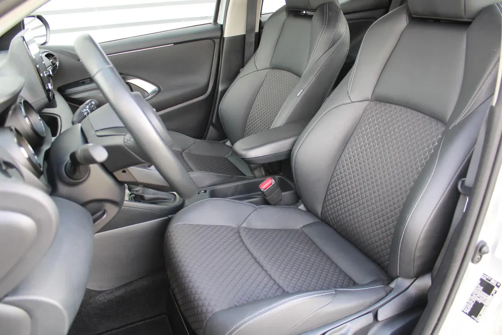 Mazda 2 Hybrid 1.5 Agile Comfort Pack | 15' LM | Airco | Cruise | PDC |