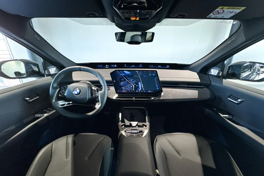 BMW iX3 50 xDrive 113 kWh