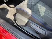 Volkswagen Golf 1.5 eTSI 150pk DSG R-Line Edition · Panoramadak · Apple/Android Car Play · Camera + Parkeersensoren · Garantie t/m 28-07-2030 of 100000km.