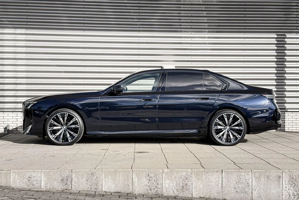 BMW i7 M70 xDrive 118.1 kWh