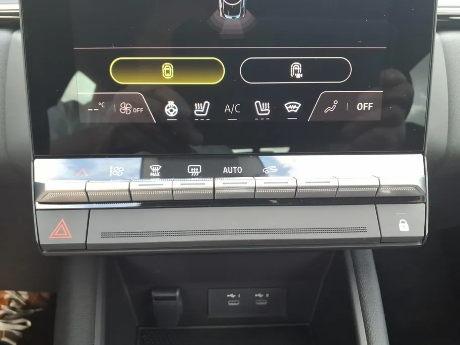Mitsubishi Grandis 1.8 HEV Intense+ Automaat | Navigatie | Airco | 8 jaar Garantie