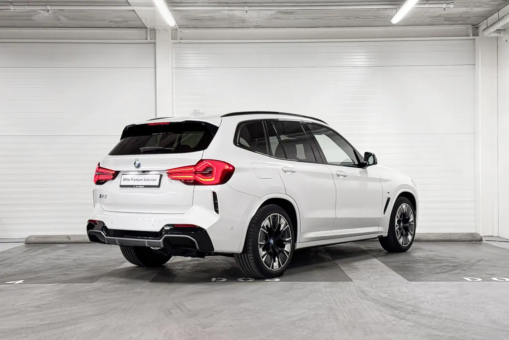 BMW iX3 High Executive Edition