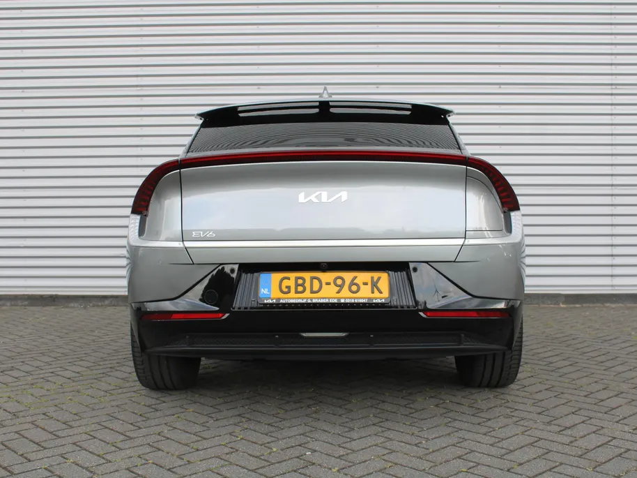 Kia EV6 Edition Advanced 77.4 kWh | Stuur-/stoelverwarming | BTW | Camera | Cruise adapt. | Elektr. achterklep + stoelbediening | 20' LM | 17% bijtelling |