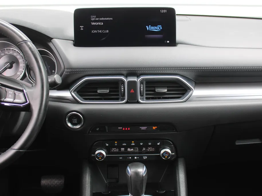 Mazda CX-5 2.0 e-SkyActiv-G AT M Hybrid 165PK Centre-Line C+C | Trekhaak | LED | Navi | Clima | Camera | Dodehoek detectie | Stoel-/stuurverwarming | PDC | 17' LM |
