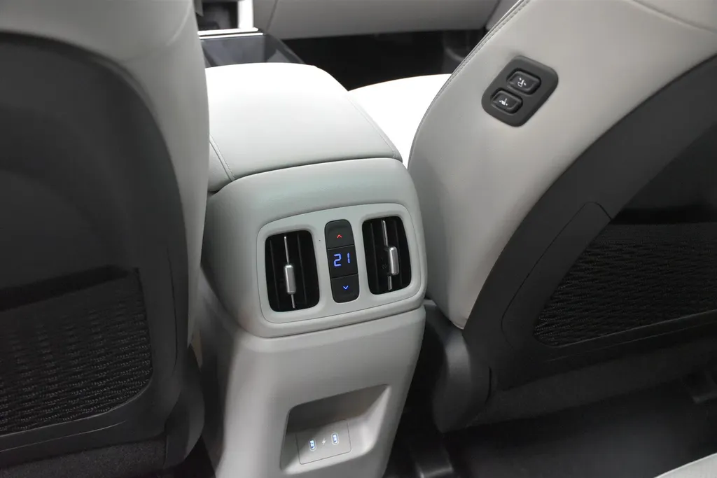 Hyundai Tucson 1.6 T-GDi HEV Aut. Premium Sky |Schuifdak |Beige Leder .