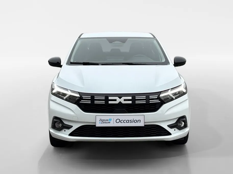 Dacia Sandero 90PK TCe Journey | Camera | Armsteun | Climate Control | Parkeersensoren | Apple CarPlay/Android Auto | Licht & Regen Sensor | Cruise Control | Lichtmetalen Velgen | Full LED |