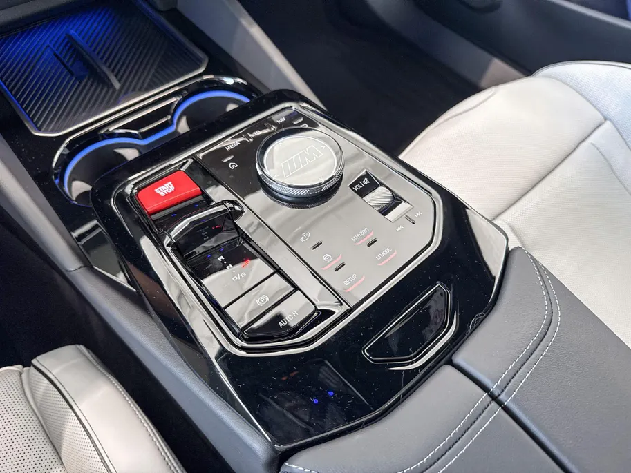 BMW M5 Touring M Drive Professional