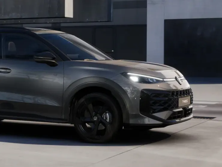 Volkswagen T-Roc R-Line Edition 1.5 Hybrid 170 PK 7 versn. DSG · Black Style Pakket · Panoramaschuif-kanteldak · Prijs is inclusief inruilpremie ·