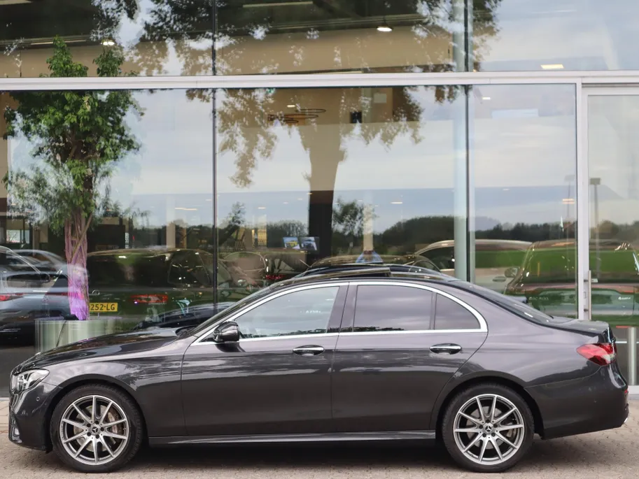 Mercedes-Benz E-Klasse 300 e AMG Line l Trekhaak l Panoramadak l Keyless l stoelverwarming