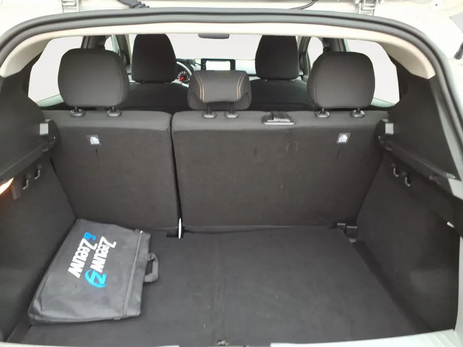 Dacia Sandero Stepway 1.0 TCe 100 ECO-G Extreme Apple Carplay/Android Auto , camera , navi , parkeersensor , climate , cruise , zwarte velgen .