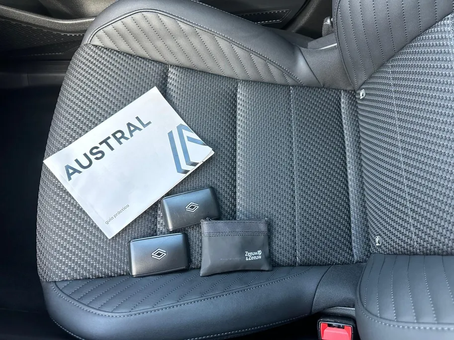 Renault Austral 1.2 E-Tech full hybrid 200 esprit Alpine | Automaat | Automatische Achterklep | Cruise & Climate Control | Stoel & Stuurverwarming | Apple Carplay & Android Auto | Camera | 12 Maanden BOVAG Garantie
