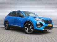 Peugeot 2008 1.2 PureTech 130 Allure | Automaat | Camera | Clima | Cruise | Navi | 17" LM | LED | Apple Carplay/Android Auto |