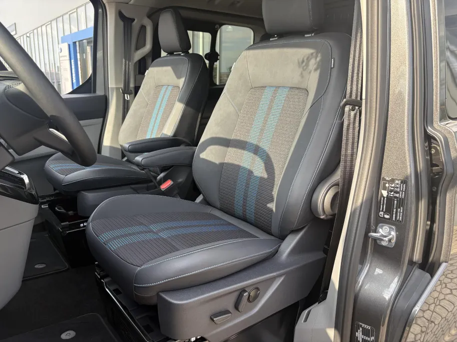 Ford Transit Custom 320 2.0 TDCI L1H1 Sport DC AWD | trekhaak | dubbele elektrische schuifdeuren | 360 camera