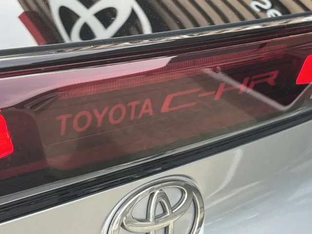 Toyota C-HR 1.8 Hybrid 140 Executive