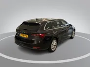 Škoda Octavia Combi 1.0 e-TSI 110pk DSG Business Edition · Inklap. Trekhaak · Keyless · Elek. Achterklep · Stoelverwarming · ACC · Garantie t/m 29-05-2028 of 100.000km