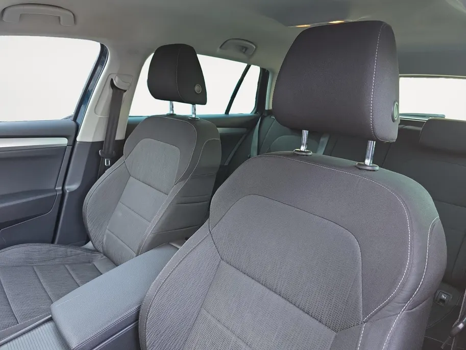 Škoda Superb Combi 1.4 TSI ACT Ambition Business | Trekhaak | Achteruitrijcamera | Navigatie | Cruise/Climate control | 12 maanden garantie!|