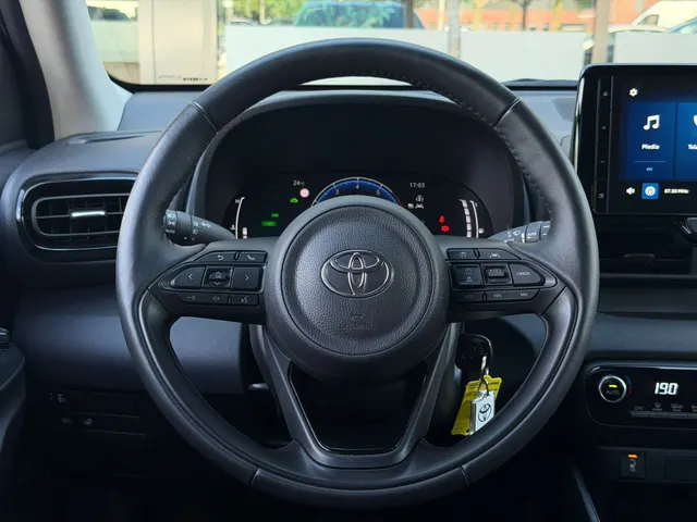 Toyota Yaris 1.5 Hybrid 115 Dynamic Limited | Stuur en Stoelverwarming