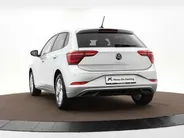 Volkswagen Polo 1.0 TSI 95pk DSG Style · Camera · Stoelverwarming · Apple/Android Car Play · Dodehoeksensoren · IQ Light · Navigatie · P-Sensoren · Getint Glas · 16'' Inch ·