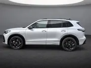 Volkswagen Tiguan 1.5 eHybrid 204pk DSG R-Line Business · Camera · Stuur- & Stoelverwarming · Dodehoeksensor · 20'Velgen · Apple/Android Car Play · Garantie t/m 30-09-2030 of 100.000km