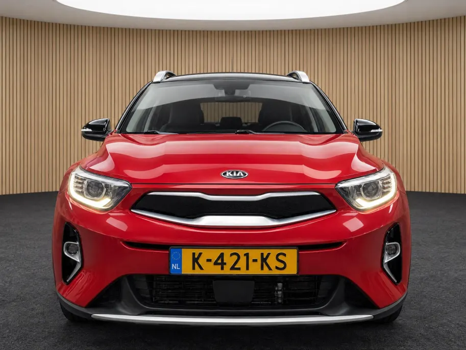 Kia Stonic 1.0 T-GDi MHEV DynamicPlusLine Dealer onderhouden | Trekhaak | Climate control | Navigatie |