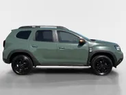 Dacia Duster 150PK TCe Extreme Automaat | Navigatie | Apple Carplay/Android Auto | Cruise Control | Climate Control | Lichtmetalen Velgen | Dodehoek detectie | Licht & Regen Sensor |