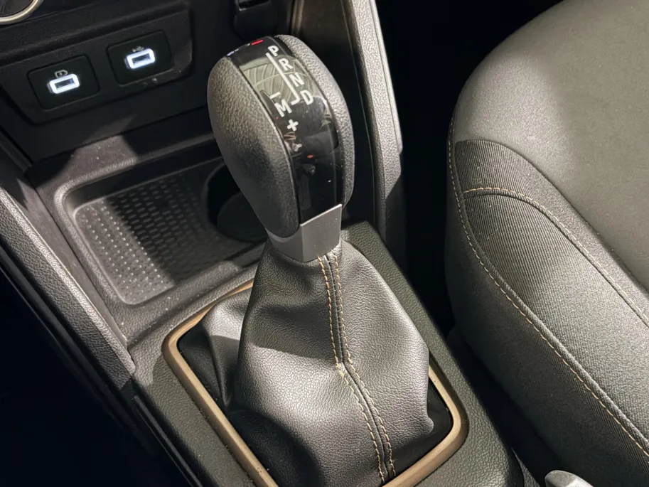 Dacia Duster 150PK TCe Extreme Automaat | Navigatie | Apple Carplay/Android Auto | Cruise Control | Climate Control | Lichtmetalen Velgen | Dodehoek detectie | Licht & Regen Sensor |