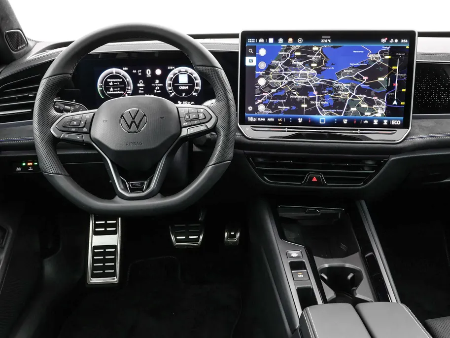 Volkswagen Passat Variant R-Line Edition 1.5 eHybrid 272 PK versn. DSG · Assistance Pakket Plus · Black Style Pakket Plus · Multimedia Pakket Plus · Trekhaak inklapbaar, met elektrische ontgrendeling, incl. Trailer Assist ·