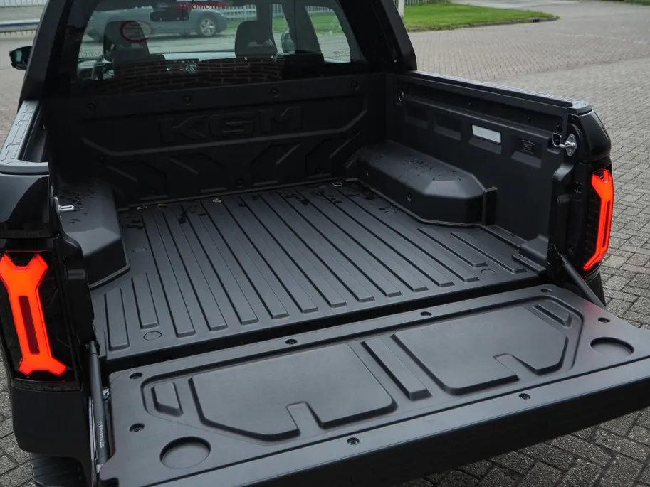 KGM Musso EV 80,6 kWh BLACKLINE 4WD 237PK