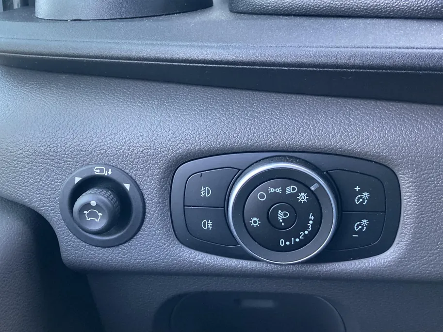 Ford Transit 350 2.0 TDCI 130 pk L3H2 Trend Navigatie - Apple Carplay/ Android Auto - Achteruitrijcamera - laadruimtebescherming
