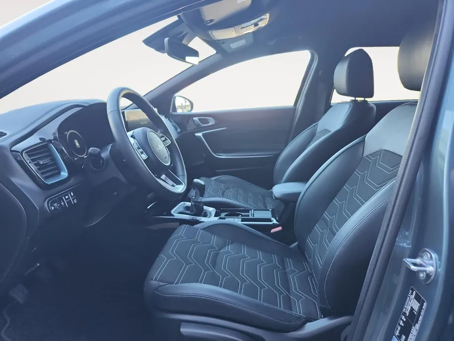 Kia Ceed Sportswagon 1.0 T-GDi Design Edition | Camera | Keyless | JBL Audio | Navi | Stoel / Stuurverwarming | Apple Carplay | Android Auto |