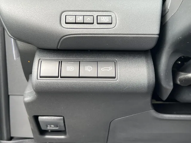 Subaru Uncharted 2E-xcite+ 77 kWh Automaat | Nieuw Leverbaar | Two-Tone Metallic Lak | Elek. Binnenspiegel | Lederen Bekleding