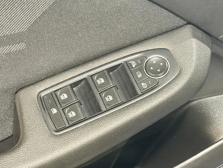 Renault Clio 145PK E-Tech Full Hybrid Esprit Alpine Automaat | 1e eigenaar | Bose Audio | Stoelverwarming | 9,3' Navi | Camera | Digital Cockpit | Adaptive Cruise Control | Climate Control | Lichtmetalen Velgen | Full LED |