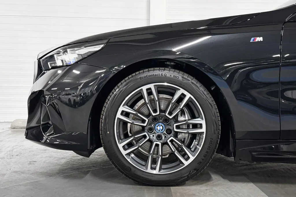 BMW i5 Sedan eDrive40
