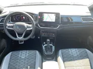 Volkswagen T-Roc 1.5 TSI R-Line Edition *Automaat*Navi via Carplay*Camera*Schuif/kanteldak*Climate Control*Adapt. Cruise Control*LM.Velgen*Zeer nette auto!