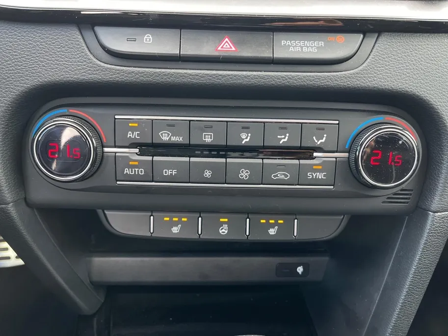 Kia XCeed 1.5 T-GDi GT-Line | *DEMO Direct leverbaar* |  Navi | Clima | Adaptive Cruise | Panoramdak | Stoel-/Stuurverwarming | Elektr. Achterklep | Apple Carplay