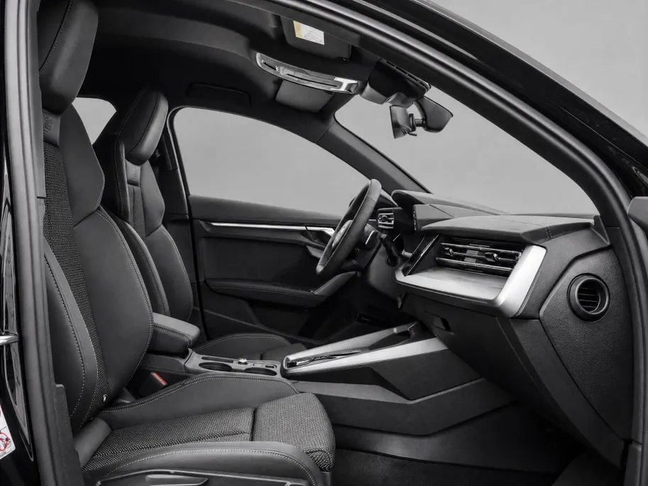 Audi A3 Sportback 40 TFSI e S edition 204 PK · Sonos premium met 3D geluid · Comfortsleutel zonder safelock · Assistentiepakket rijden en parkeren plus · MEGA Sale