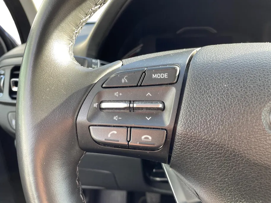 Hyundai i30 Wagon 1.0 T-GDi MHEV Comfort Smart | Navigatie | Apple Carplay & Android Auto | Cruise control | Climate control | Achteruitrijcamera | Parkeersensoren achter |
