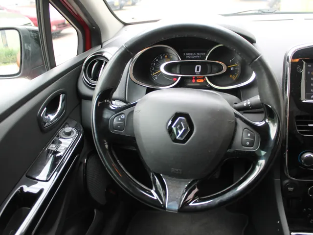 Renault Clio Estate 0.9 TCe Expression | airconditioning | navigatie | lichtmetalen velgen | trekhaak