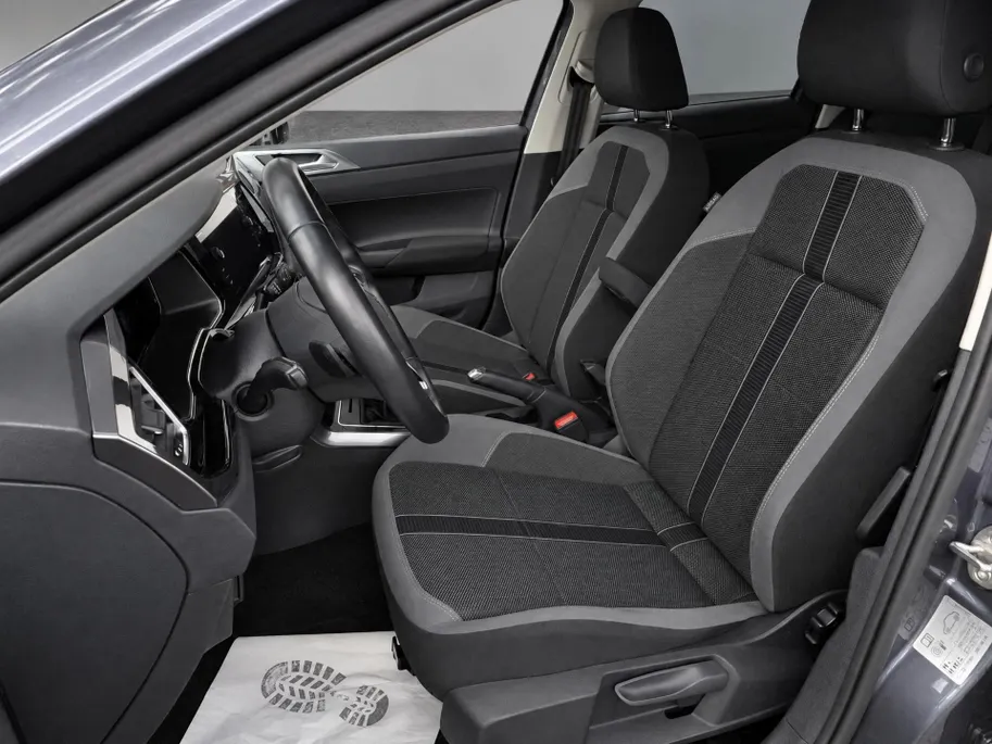 Volkswagen Polo 1.0 TSI 95pk DSG Style · Camera · Apple/Android Car Play · Stoelverwarming · Navigatie · Trekhaak · 16'' Inch ·