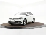 Volkswagen Polo 1.0 TSI 110pk DSG Style · Camera · Apple/Android Car Play · Dodehoeksensor · Parkeer Assistent · Stoelverwarming · Active Info Display ·