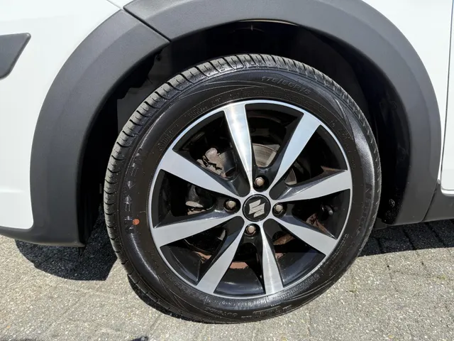 Suzuki Celerio 1.0 Dynamic | GT Plus pakket | Parkeersensoren | 1ste eigenaar | Dealer onderhouden |