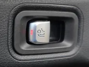 Mercedes-Benz E-Klasse 300 e AMG Line l Trekhaak l Panoramadak l Keyless l stoelverwarming