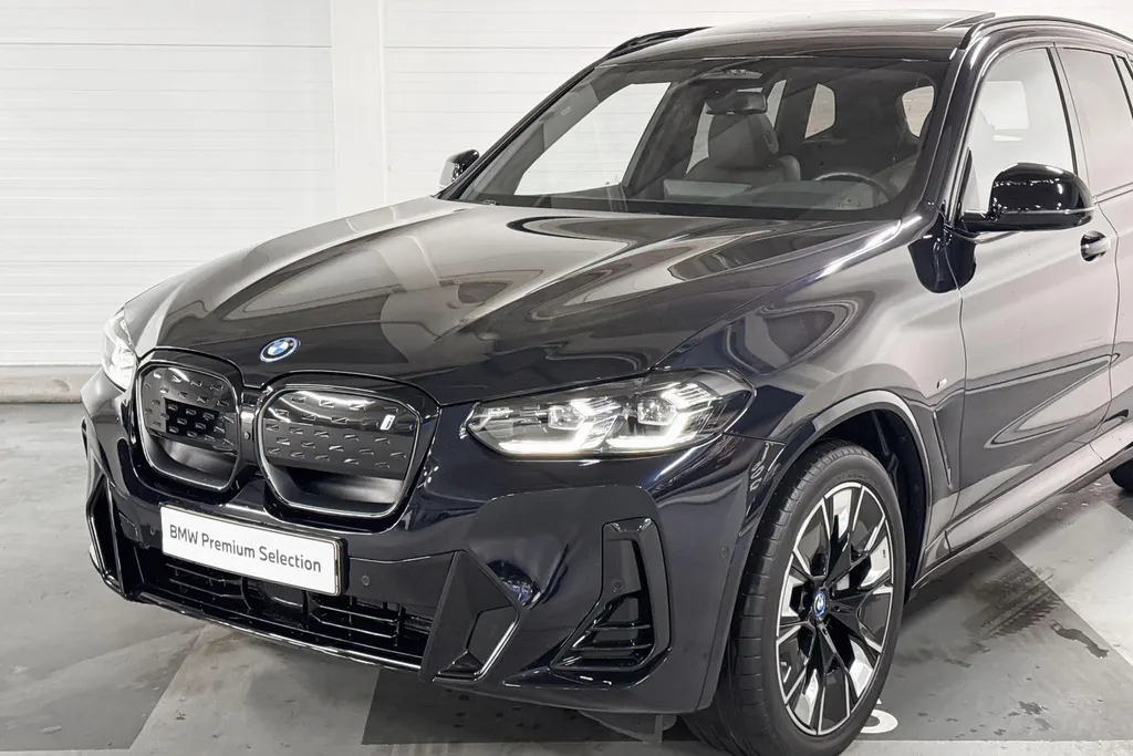BMW iX3 High Executive