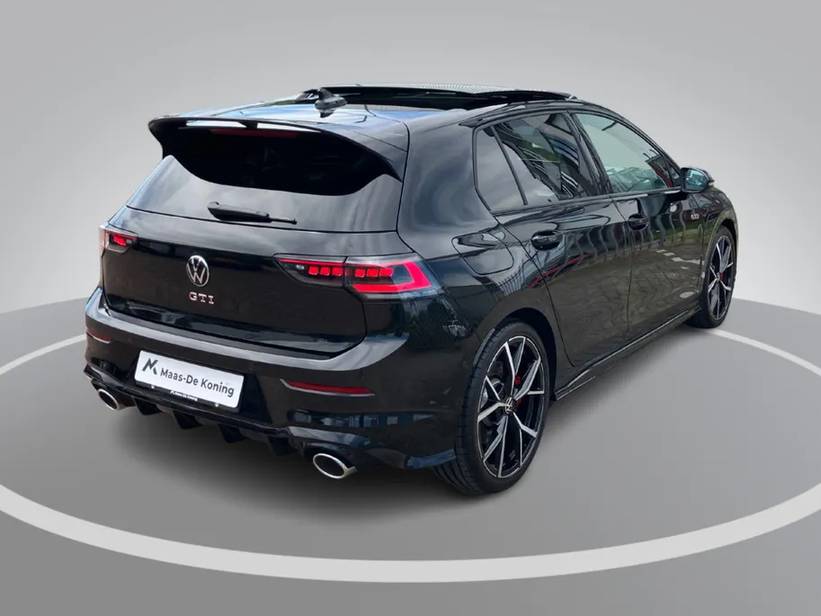 Volkswagen Golf 2.0TSI/300PK GTI Clubsport DSG · Panoramadak · 360°Camera · Harman/Kardon sound · Garantie t/m 21-08-2030 of 100000km.