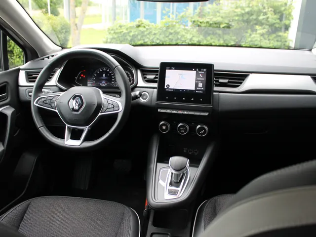 Renault Captur 1.3 TCe 140 AUTOMAAT Intens | Navigatie | Camera | Cruise | Climate Control