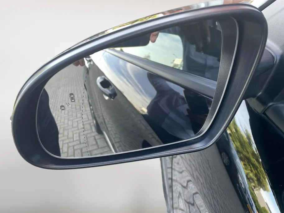 Hyundai Kona 1.6 GDI HEV Fashion Sky | Navigatie| Lichtmetalen velgen| Parkeersensoren| Schuif- kanteldak| Climate Controle| Adaptieve Cruise Controle| Dode hoeksensor|