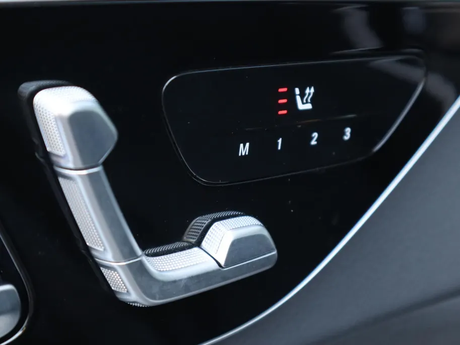 Mercedes-Benz C-Klasse Estate 300 e Luxury Line l Stoelverwarming l Achterruitrij camera l  Memory l Dodehoekassistant
