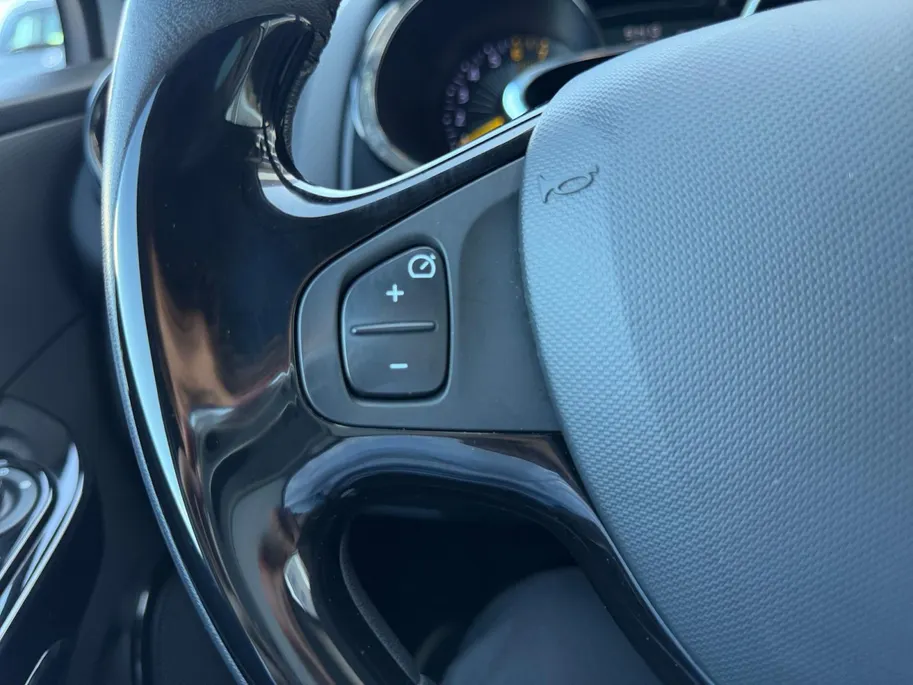Renault Clio 0.9 TCe Expression | Navigatie | Camera | Airco | Cruise Control | 12 MAANDEN GARANTIE |